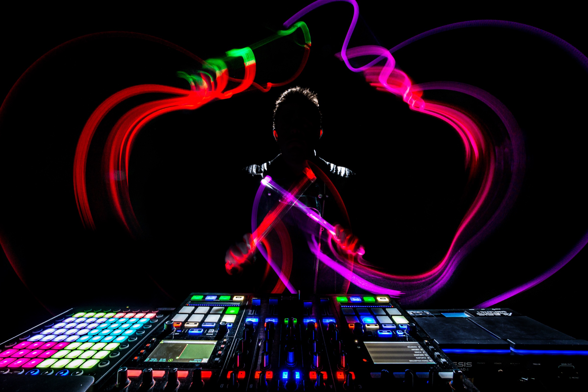 Vince the DJ featuring DJ/Turntables|Mixer|Headphones|Wireless Microphone
